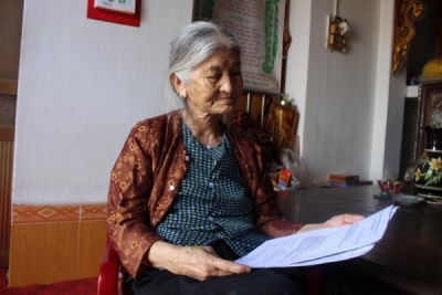 Mẹ Việt Nam anh hùng 10 năm đội đơn xin cấp sổ đỏ
